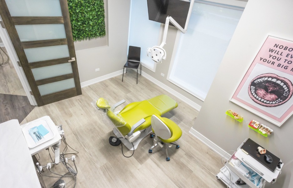 Treatment chair in periodontal office